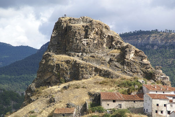 castillo-huelamo
