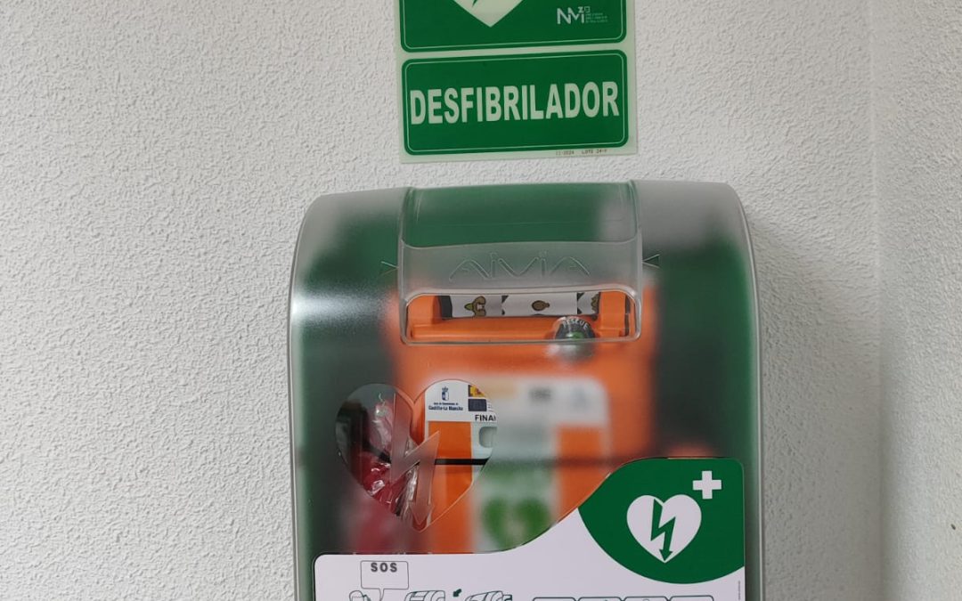 Huélamo instala dos desfibriladores en sus dependencias